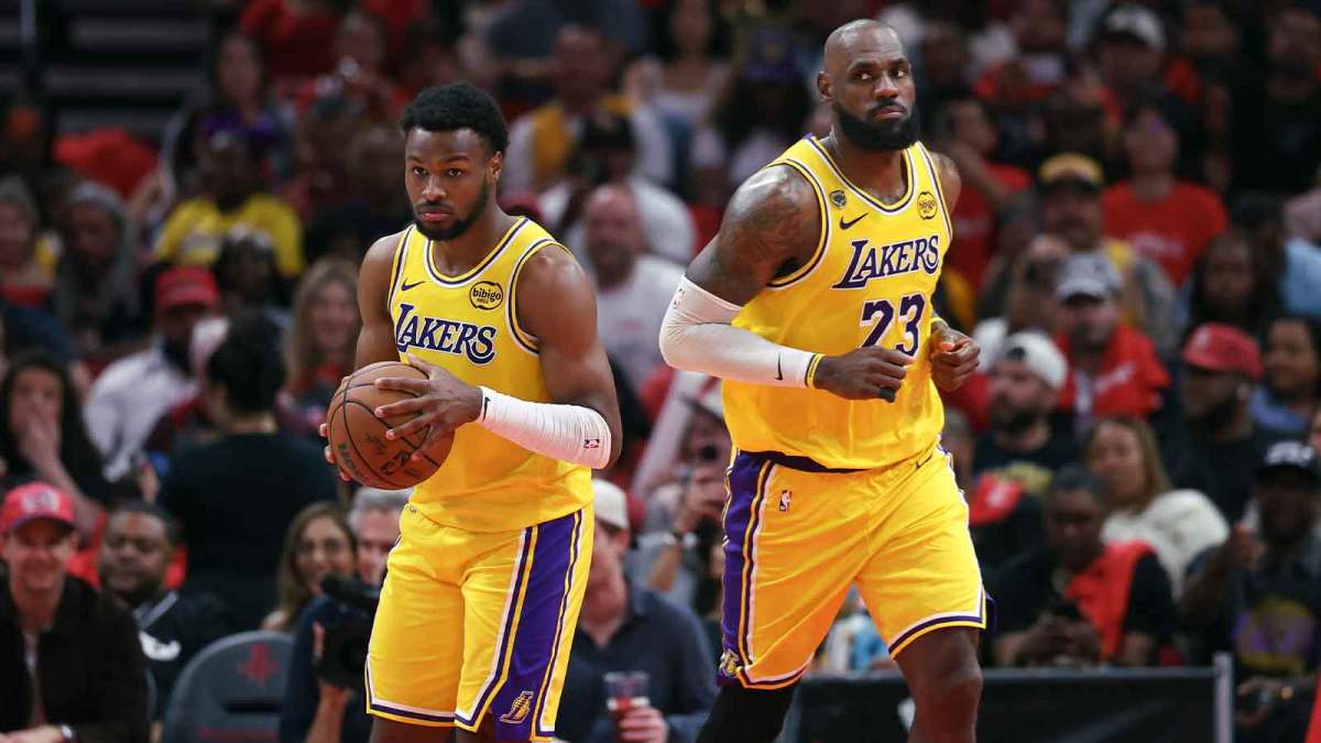 mk体育_mk体育_衔接服务通道：ESPN记者：湖人队内部人士暗示詹姆斯父子可能一起转投新球队（封面配图）